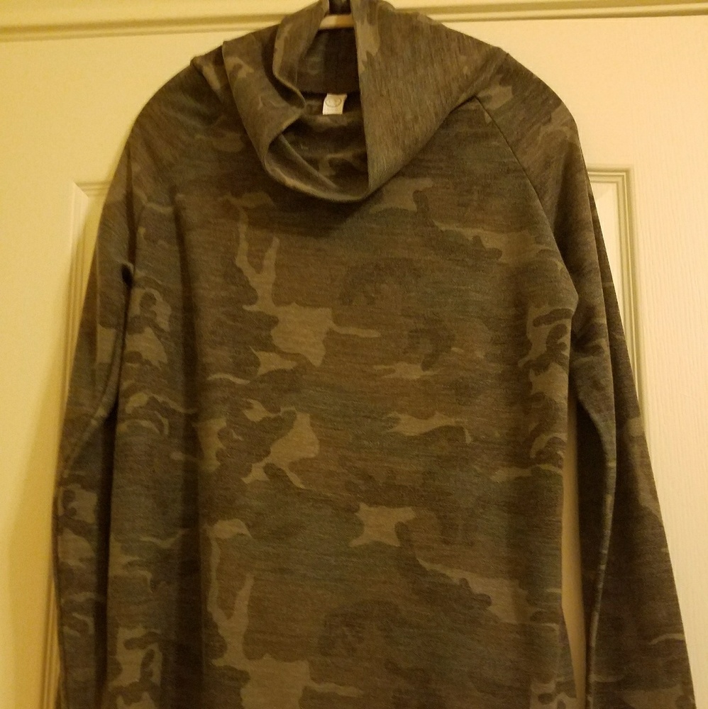 LAST ONE!! Camouflage Cowl Neck Tunic - Picture 5 of 5